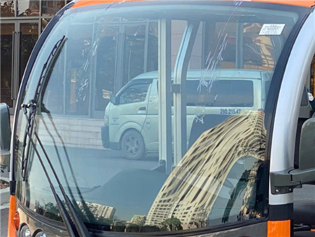 Kính Chắn Gió Xe Bus Điện Lvtong 14 Chỗ: Đặc Điểm & Báo Giá Chính Hãng