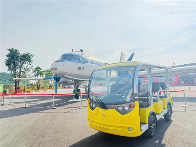 Xe điện bốn bánh chở khách, chở hàng Lvtong giá tốt, chất lượng cao.