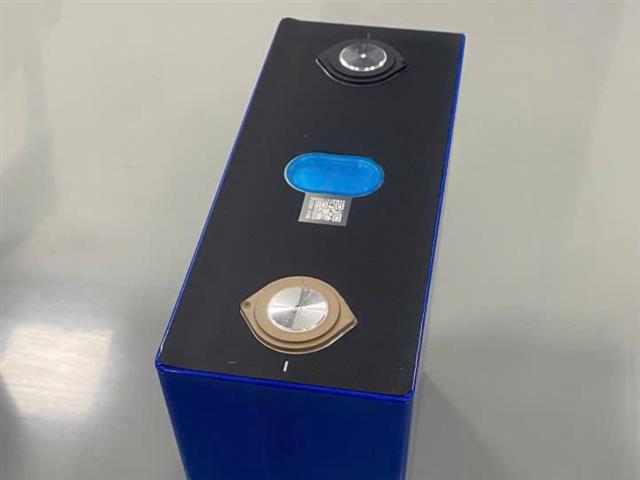 Dùng Cell Pin – EVE A+ / Cell Pin – GUOXUAN A+ cho xe điện, không nên dùng loại Pin Cell năng lượng mặt trời.