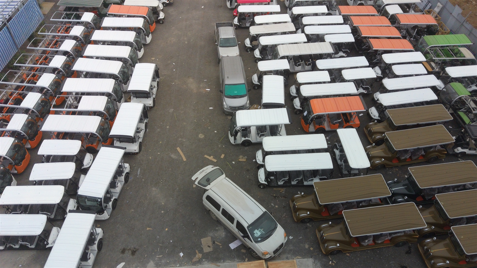 Bãi xe điện Long Biên Car