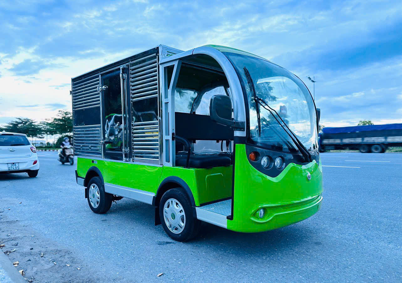Xe điện thùng kín