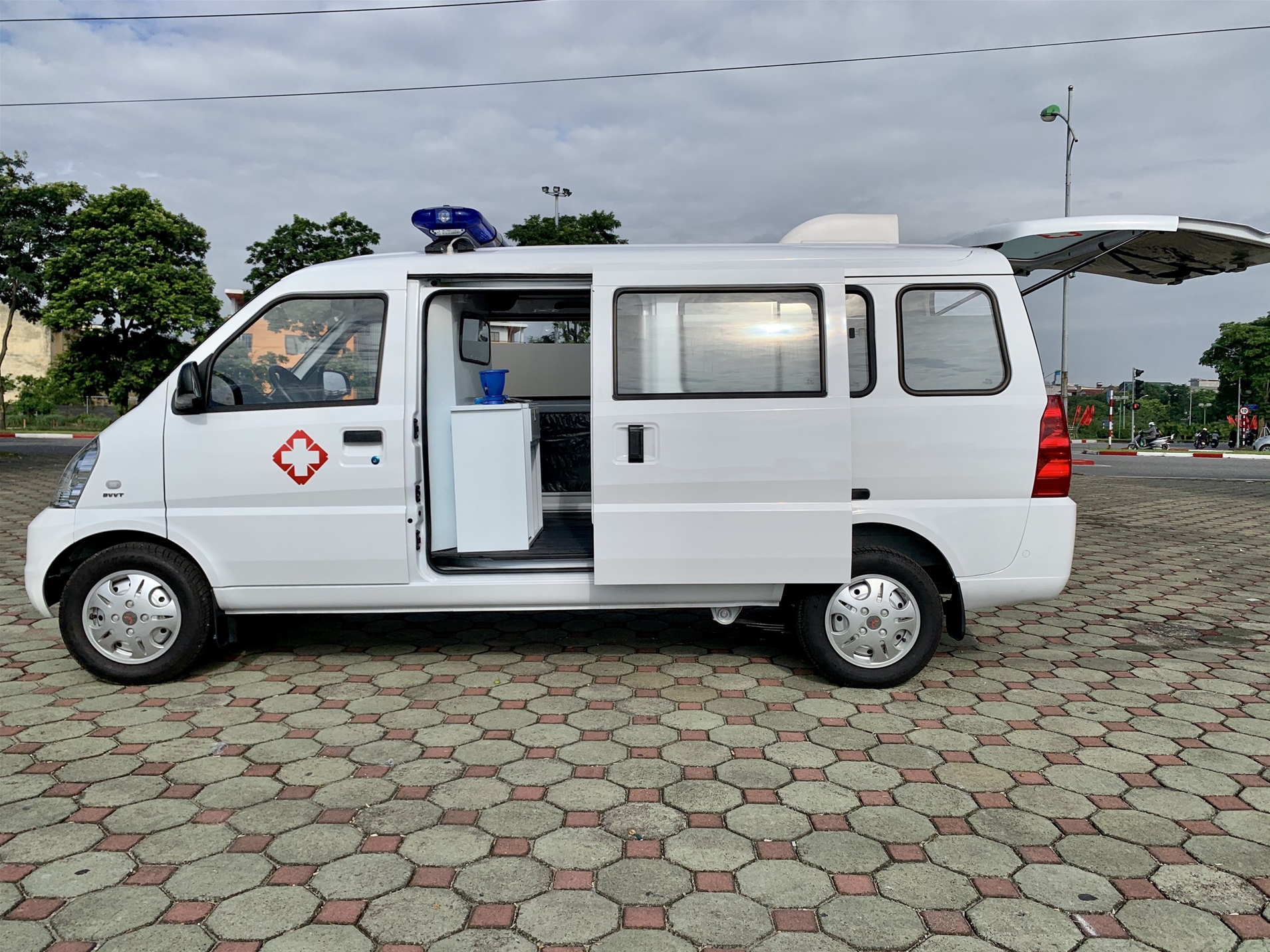 Xe Cứu Thương Wuling